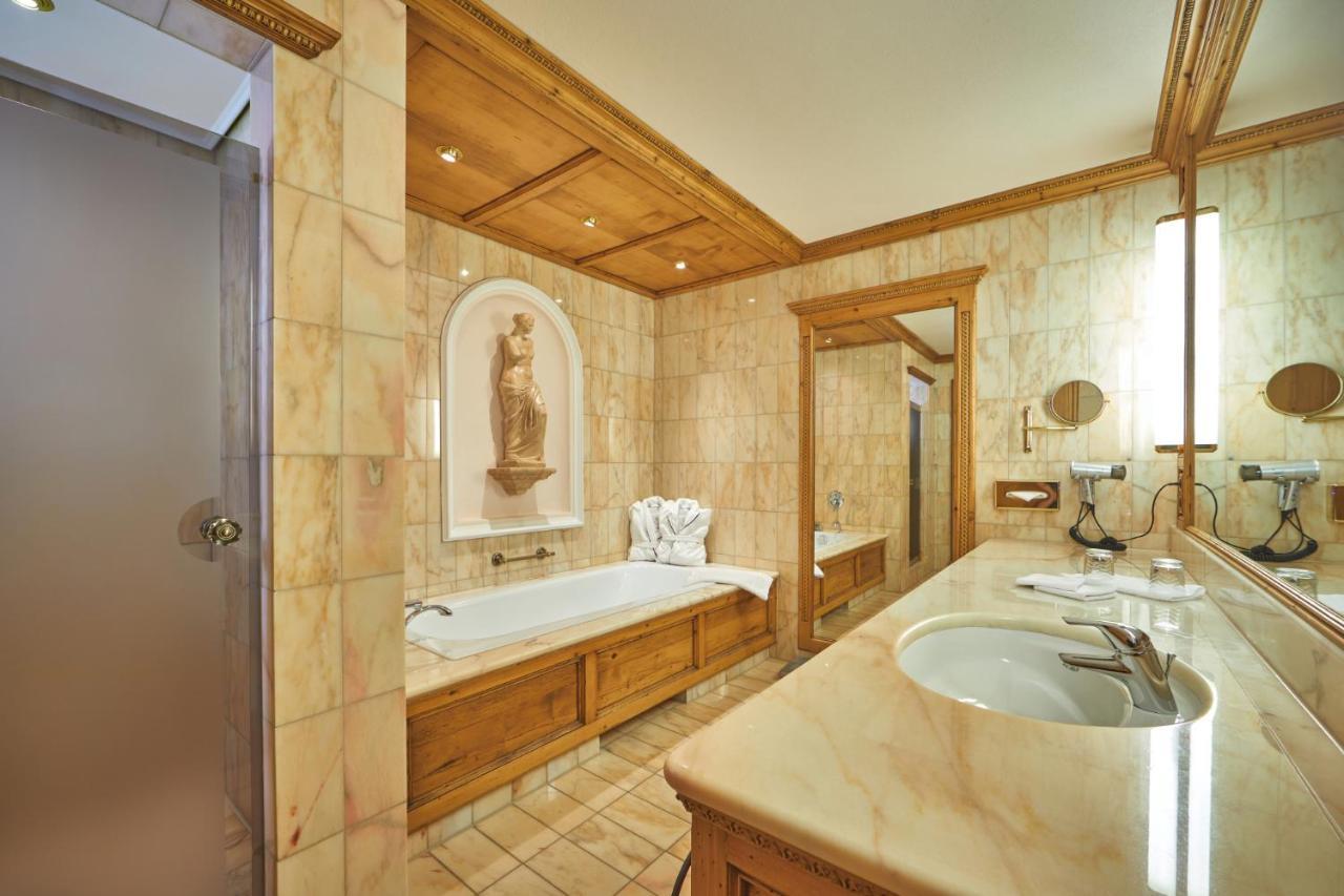 Hotel Parkhotel 4 Sterne Superior Alpenjuwel Mit Genuss, Golf & Wellness In Der Karwendel-region Tradition Trifft Eleganz Im Stilvollen Rueckzugsort