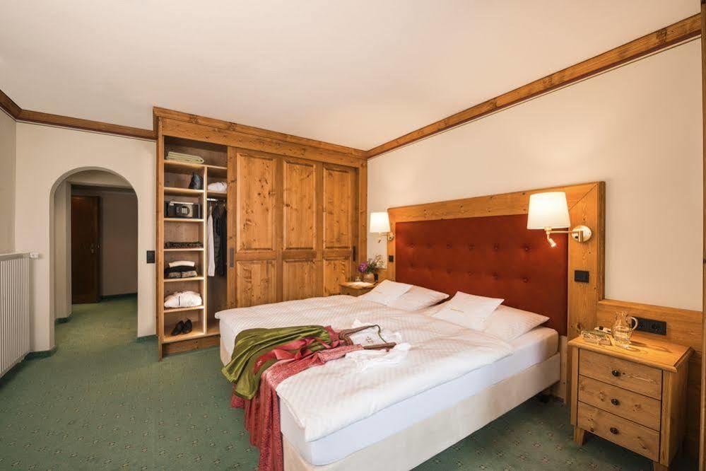 Parkhotel 4 Sterne Superior Alpenjuwel Mit Genuss, Golf & Wellness In Der Karwendel-region Tradition Trifft Eleganz Im Stilvollen Rueckzugsort 4* Wallgau
